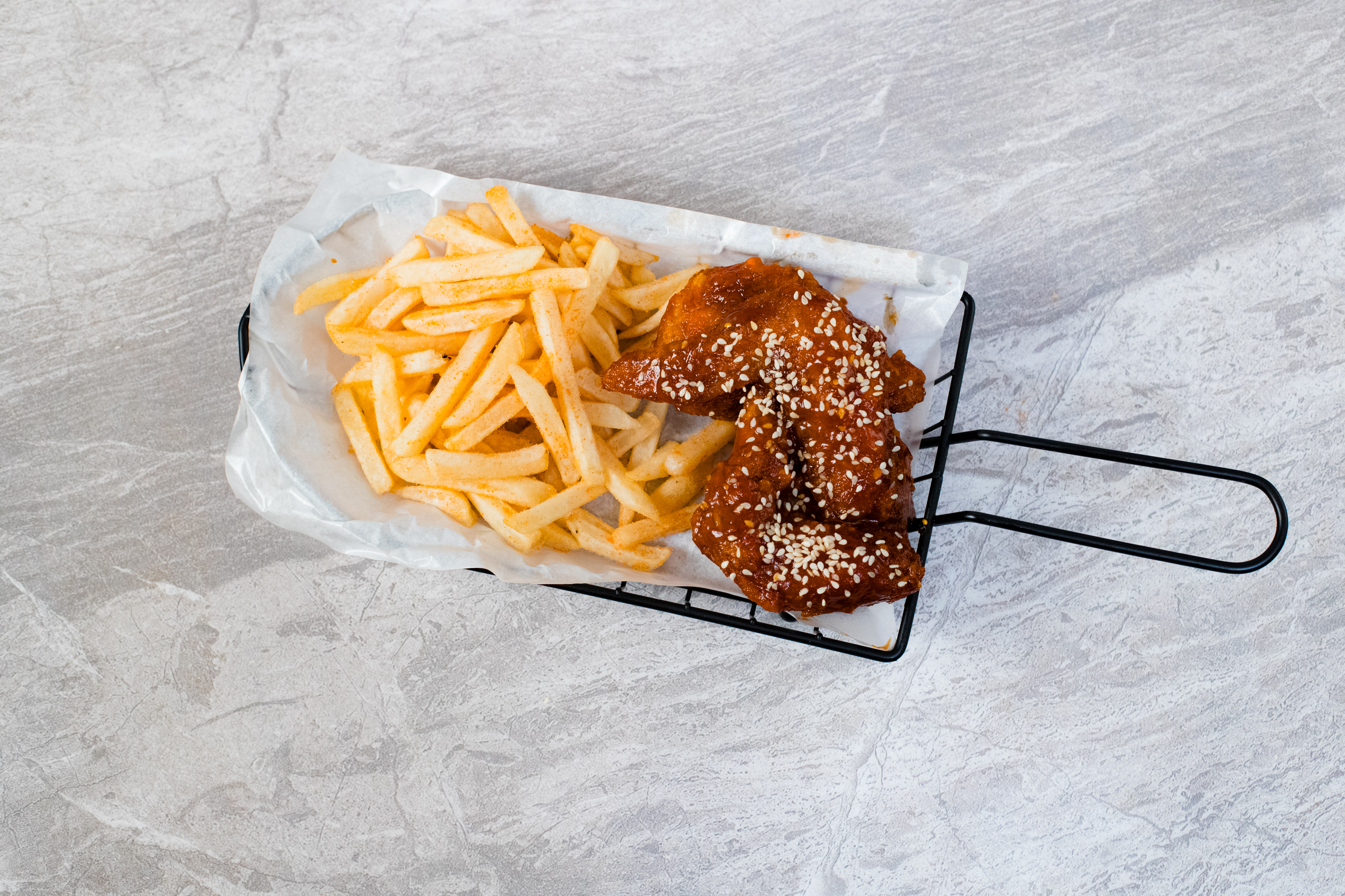 Buffalo Wings W/ Fries